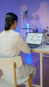 Jak zapamiętać wzory chemiczne skutecznie i trwale