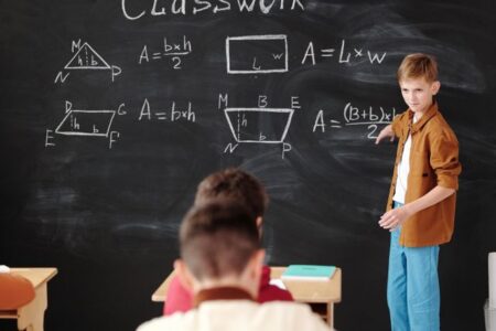 Matematyka krok po kroku – jak uczyć się skuteczniej